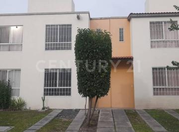 Casa · 54m² · 2 Recámaras · 1 Estacionamiento · Casa en Venta, Cd del Sol, Queretaro