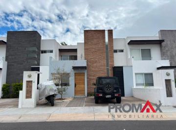 Casa de 2 habitaciones, Querétaro · Venta de Casa en El Refugio, Queretaro