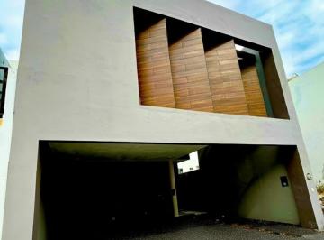 Casa · 144m² · 3 Recámaras · 3 Estacionamientos · Casa en Venta en Cumbres Elite Premier