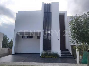 Casa · 300m² · 3 Recámaras · 2 Estacionamientos · Venta de Residencia en Parque Malta, Lomas de Angelopolis III
