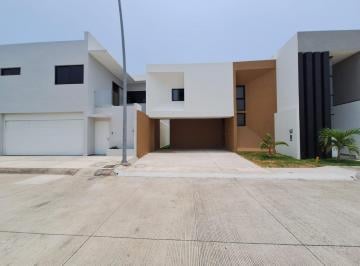 Casa · 180m² · 3 Recámaras · 2 Estacionamientos · Casa en Venta | Lomas del Dorado