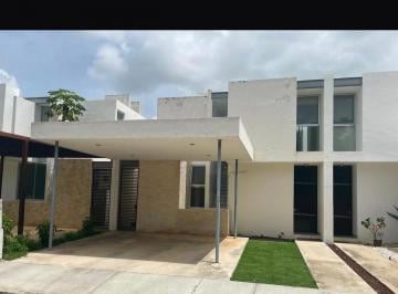 Casa de 4 habitaciones, Mérida · Casa en Renta en Áurea Residencial Atrás de Plaza Galerías