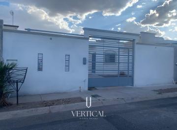 Casa · 174m² · Casa en Renta en Romanzza