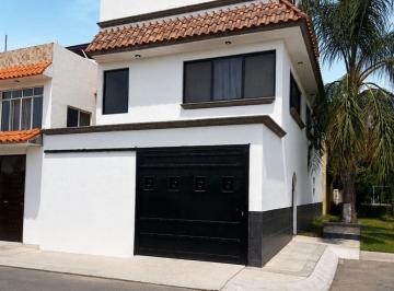Casa · 105m² · 5 Recámaras · 1 Estacionamiento · Casa - El Campanario