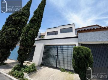Casa · 180m² · 3 Recámaras · 2 Estacionamientos · Casa en Colina del Sur