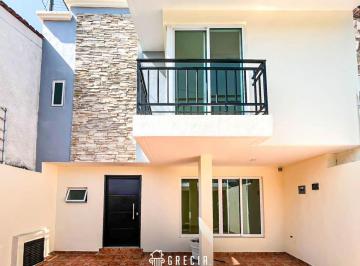 Casa de 3 habitaciones, Zapopan · Casa en Renta en Paseos del Sol