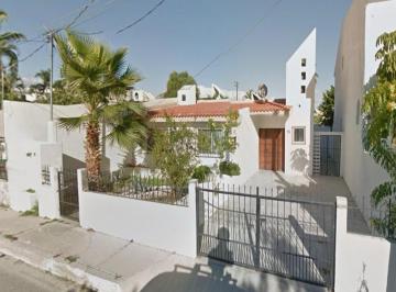 Casa de 3 habitaciones, Los Cabos · ¡Oportunidad! Casa Castro Agúndez San José del Cabo: Céntrica, Segura, Gran Plusvalía E Inversión