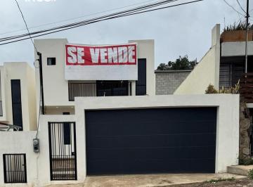 Casa · 184m² · 3 Recámaras · 2 Estacionamientos · Casa en Venta