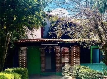 Casa · 720m² · 7 Recámaras · 6 Estacionamientos · Casa en Lerma de Villada Centro