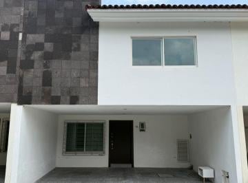 Casa de 3 habitaciones, Zapopan · Casa en Renta en Ciudad Granja - Coto San Francisco 19