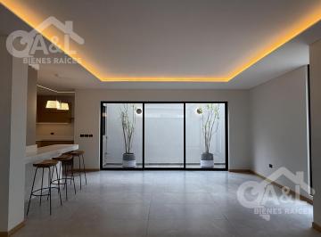 Casa · 289m² · 4 Recámaras · 2 Estacionamientos · Casa en Venta en Fraccionamiento Imperial de La Ánimas