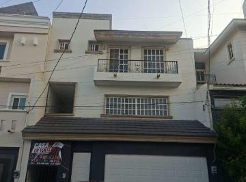 Casa de 4 habitaciones, Monterrey · Casa en Venta San Jerónimo 330 m², 4 Rec, 2 Cuadras Anillo Periférico