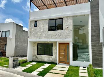 Casa en condominio · 121m² · 2 Estacionamientos · Casa Nueva en Venta en San Mateo Atenco en Privada Cerca de Walmart