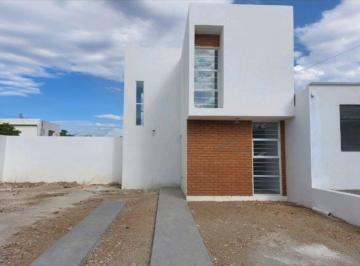 Casa de 2 habitaciones, Mineral de la Reforma · Issfam. Pachuquilla. Casa de 2 Niveles. 2 Recamaras Amplia. Terminados Finos. Ideal Crecimiento.