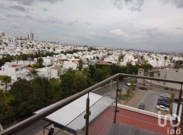 Departamento · 98m² · 2 Recámaras · 2 Estacionamientos · Departamento Renta en El Refugio