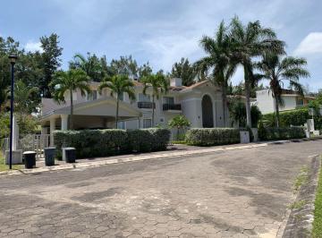 Casa de 5 habitaciones, Emiliano Zapata · Casa en Venta - 1200 m² con 5 Recámaras - Club de Golf Xalapa