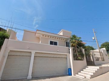 Casa de 4 habitaciones, Tampico · Casa en Venta Cal. Aparicio en Tamaulipas