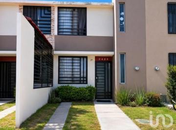 Casa · 76m² · 3 Recámaras · 1 Estacionamiento · Casa en Venta en Los Tréboles Lll