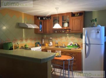 Casa en condominio · 100m² · 3 Recámaras · 2 Estacionamientos · Casa en Venta con Alberca, Cerca Civac, Morelos!