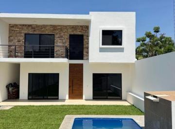 Casa · 400m² · 3 Recámaras · 3 Estacionamientos · Venta de Casa en Burgos