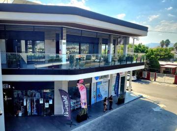 1 · Local Comercial en Renta en Santa Catarina