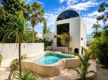 Casa de 2 habitaciones, Mérida · Casa Tipo Loft Amueblada de 2 Recámaras con Piscina en Renta en La Ermita – Centro de Mérida