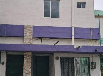 Casa · 130m² · 5 Recámaras · Departamentos en Venta en Centro de Monterrey