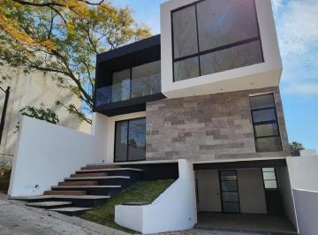 Casa · 180m² · 4 Recámaras · 2 Estacionamientos · Venta de Casa Nueva en Calle Compositores, Analco, Cuernavaca