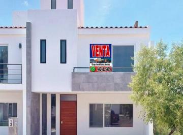 Casa · 114m² · 4 Recámaras · 2 Estacionamientos · Casa - Pedregal de Schoenstatt
