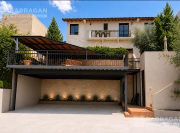 Casa · 312m² · 3 Recámaras · 3 Estacionamientos · Casa en Venta en Misión San Jerónimo