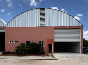 Bodega comercial · 600m² · Renta Bodega en Dzitya