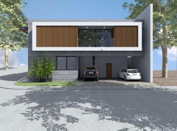 Casa de 4 habitaciones, San Luis Potosí · Casa con Alberca en Venta en La Loma Club de Golf, San Luis Potosí