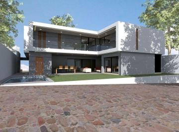 Casa de 4 habitaciones, San Luis Potosí · Casa con Alberca en Venta en La Loma Club de Golf, San Luis Potosí