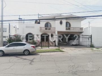 Casa · 459m² · 4 Recámaras · Casa en Venta en San Felipe, Chihuahua, Chih.