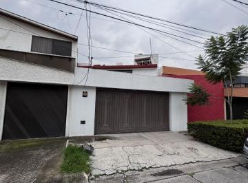 Casa de 3 habitaciones, Naucalpan de Juárez · Casa de 250 m² Estilo Mexicano Contemporáneo con 3 Recámaras en Venta en La Florida, con Vigilancia