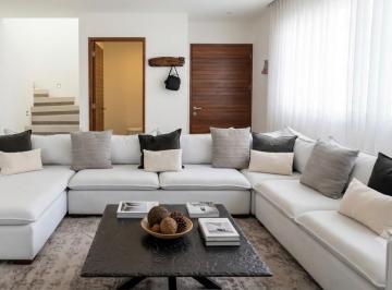 Casa · 170m² · 4 Recámaras · 3 Estacionamientos · Casa en Venta en Trento Residencial León Guanajuato