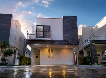 Casa de 3 habitaciones, El Marqués · Casa en Venta en Residencial del Parque, Doble Altura, Terreno 277 m²