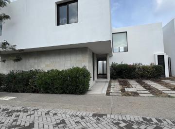 Casa en condominio · 160m² · 3 Recámaras · 2 Estacionamientos · Casa en Condominio en Renta en Altos Juriquilla