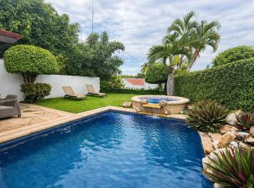 Casa en condominio de 4 habitaciones, Xochitepec · Venta de Casa Amueblada en Condominio Horizontal