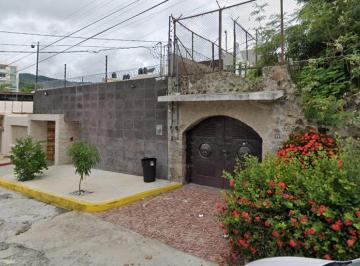 Casa de 4 habitaciones, Acapulco de Juárez · Excelente Casa Gtia Bancaria Cda Castillo Breton Acapulco Guerrero.