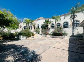 Rancho · 1815m² · 16 Recámaras · 25 Estacionamientos · Rancho en Venta en Cieneguilla
