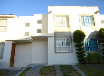 Casa · 90m² · 2 Recámaras · 2 Estacionamientos · Casa Renta Residencial del Parque