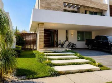Casa en condominio de 4 habitaciones, Zapopan · Venta Casa en Puerta Plata Zona Andares