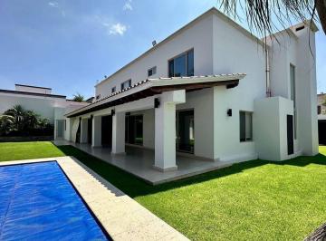 Casa · 600m² · 1 Recámara · Casa en Huertas El Carmen