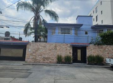 Casa de 3 habitaciones, Puebla · Casa en Venta de 275 m², con 3 Recámaras y un Jardín Muy Amplio, Ubicada en Santa Cruz Buenavista