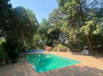 Casa de 5 habitaciones, Tepoztlán · Casa en Venta Camino a Amatlán, Morelos