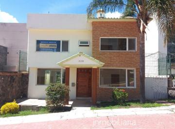 Casa de 4 habitaciones, Huimilpan · Amplia Casa en Venta con Vista. Cumbres del Cimatario