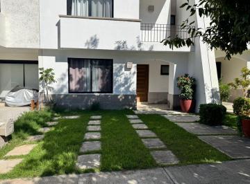 Casa · 3 Recámaras · Casa en Renta en Bosques del Pedregal por Punta del Est