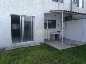 Casa · 134m² · 3 Recámaras · 2 Estacionamientos · Casa en Renta o Venta Praderas de Santa Lucia Celaya