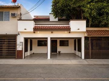 N/A · Casa en Venta en Fracc. La Rivera, Mexicali | 5 Recámaras, 2 en Planta Baja